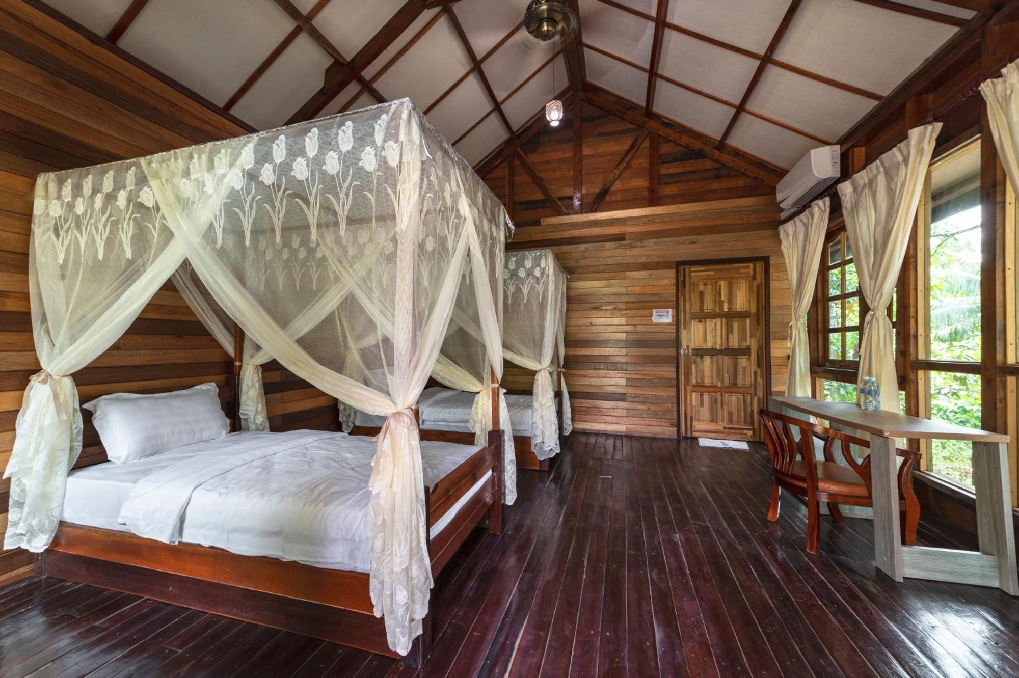 Borneo Sepilok Rainforest Resort Exterior photo