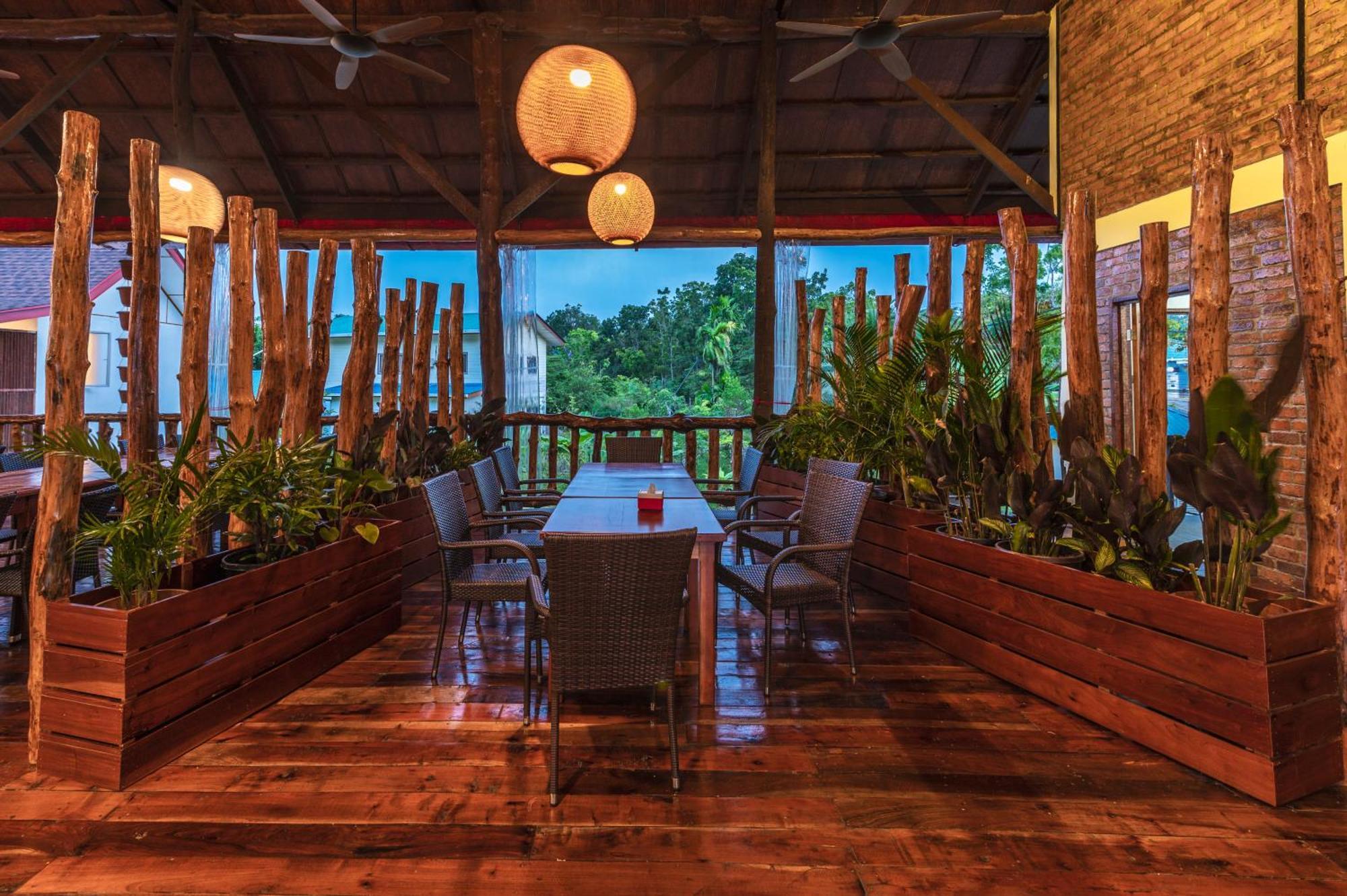 Borneo Sepilok Rainforest Resort Exterior photo