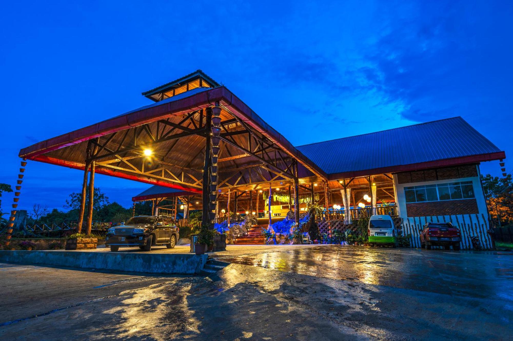 Borneo Sepilok Rainforest Resort Exterior photo