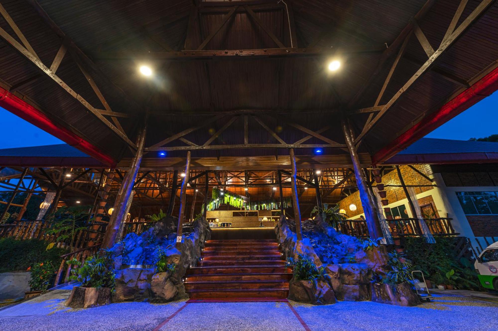 Borneo Sepilok Rainforest Resort Exterior photo